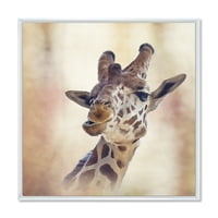 DesignArt 'Затвори портрет на жирафа vi' фарма куќа врамена платно wallидна уметност печатење